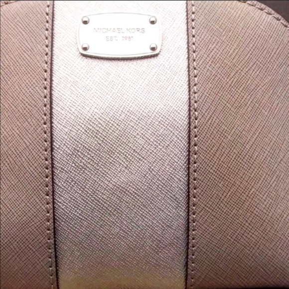 Michael Kors Met Center Stripe Travel Pouch - Picture 3 of 4